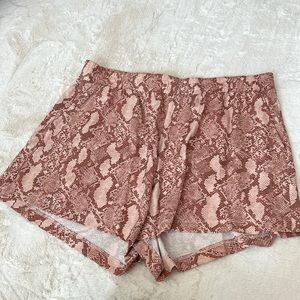 Reptile Print Stretch Shorts